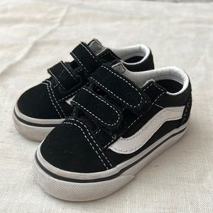 Toddler Vans black and white size 4